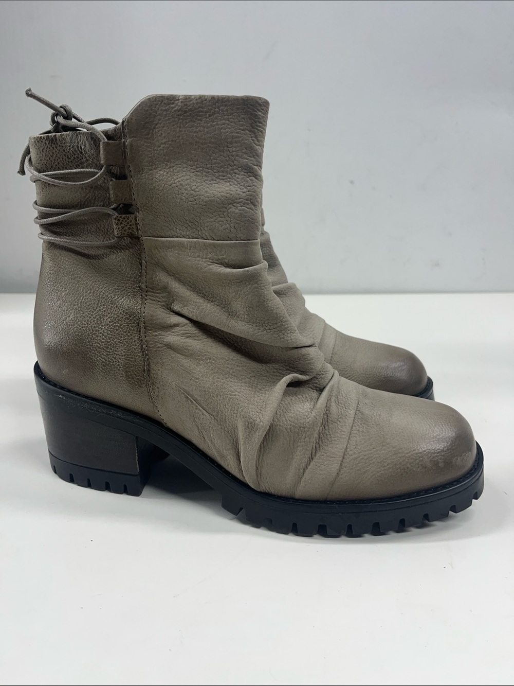 New Miz Mooz Mildred Boots in Beige Leather Size 38
